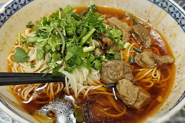 重庆飞嘴牛肉面技术-爆汁配方社