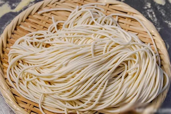 勇哥实体店鲜面条全套技术-爆汁配方社