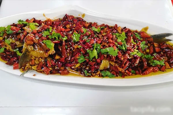 图片[1]-火爆菜品香辣鲤鱼（核心秘制酱汁回锅油，香料粉）-爆汁配方社