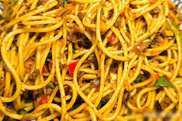 香辣牛肉拌面技术配方和视频教程-爆汁配方社