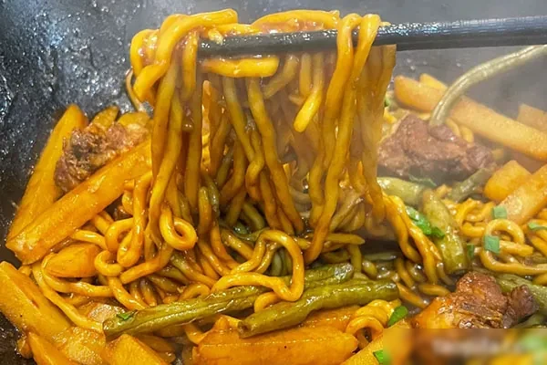 连锁店铁锅焖面技术-爆汁配方社