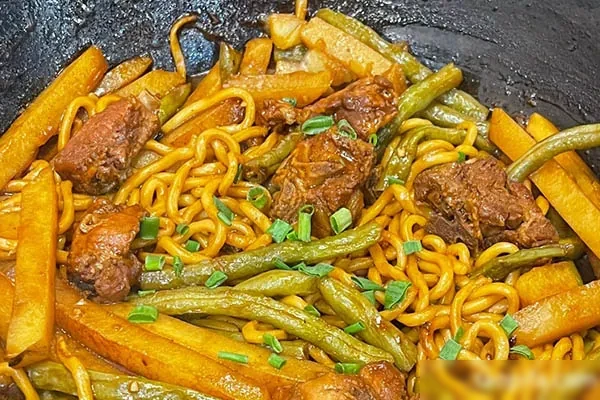 冰城外婆铁锅焖面技术配方资料-爆汁配方社