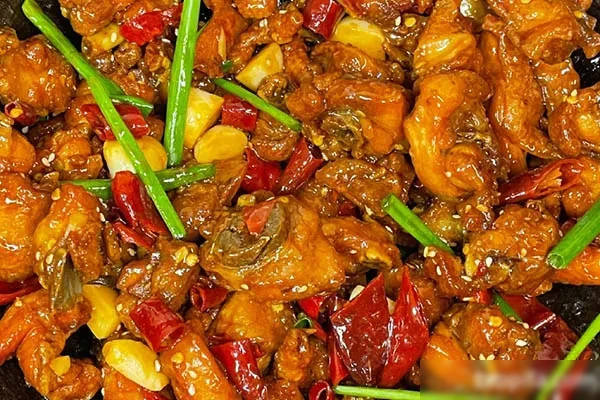 图片[1]-麻辣炒鸡&辣椒炒鸡制作视频教程-爆汁配方社